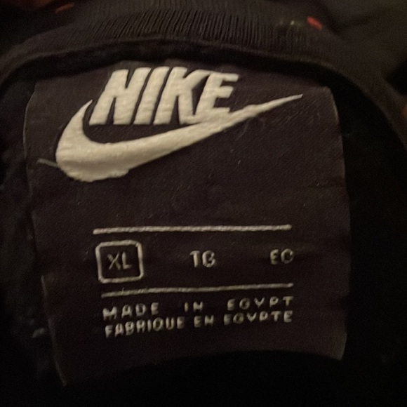 Nike - Picture 2 of 2